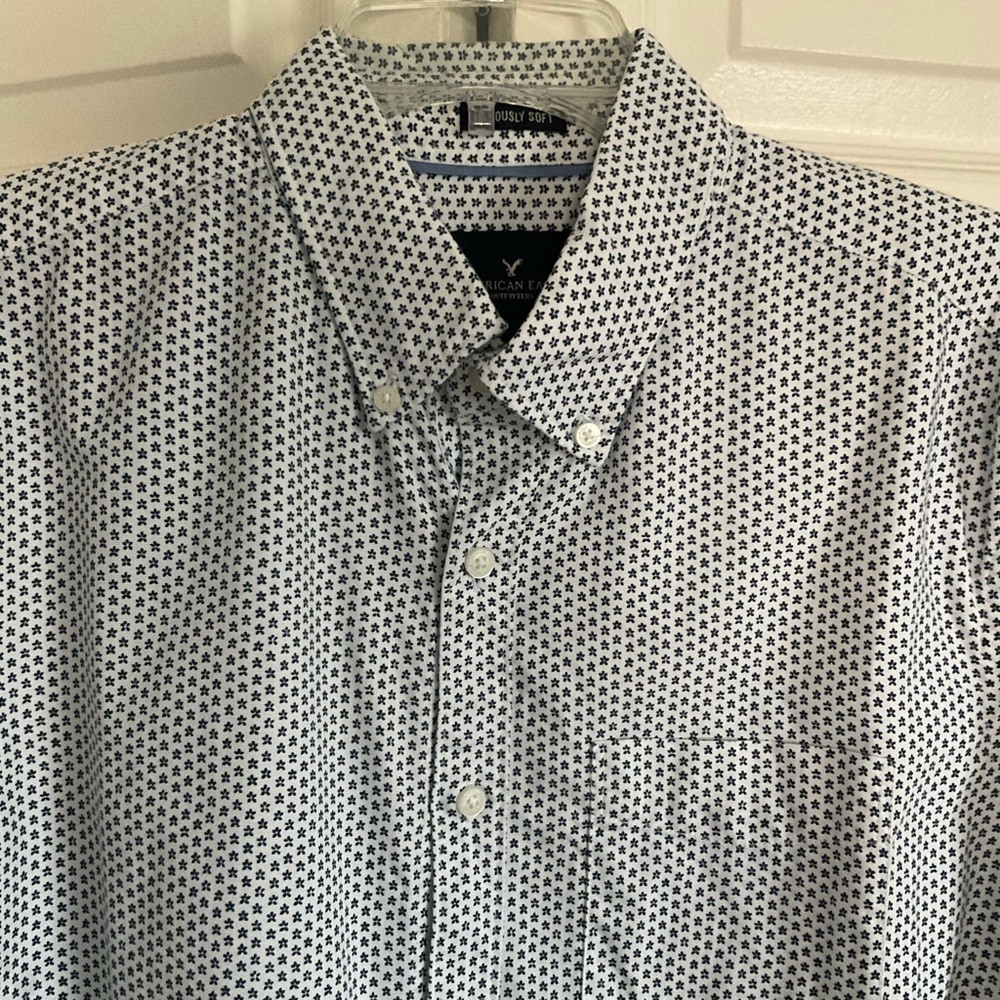 American Eagle Long Sleeve Shirt